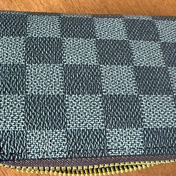 Fashion Card wallet with excellent condition - Picture 5 of 6